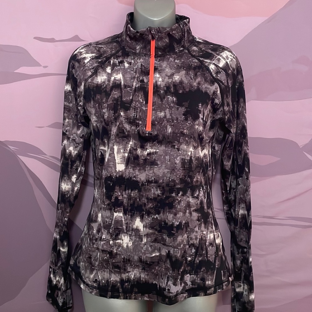 Forever 21 Active Long Sleeve with Thumb Finger Hole Workout Top